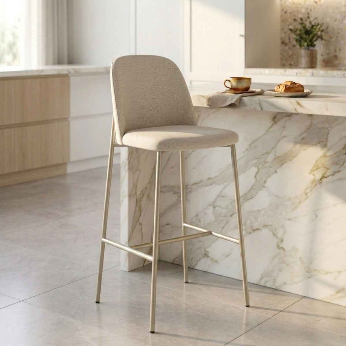 Conjunto de 4 Banquetas Altas de Aço Estofada Lucille